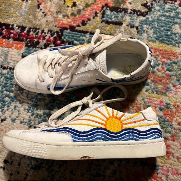 Soludos Leather Lace-Up Embroidered Sneakers size 7 - Picture 2 of 7
